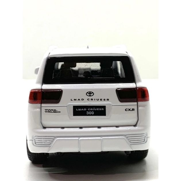 Alloy Die-Cast Land Cruiser Model β 1:32 Scale