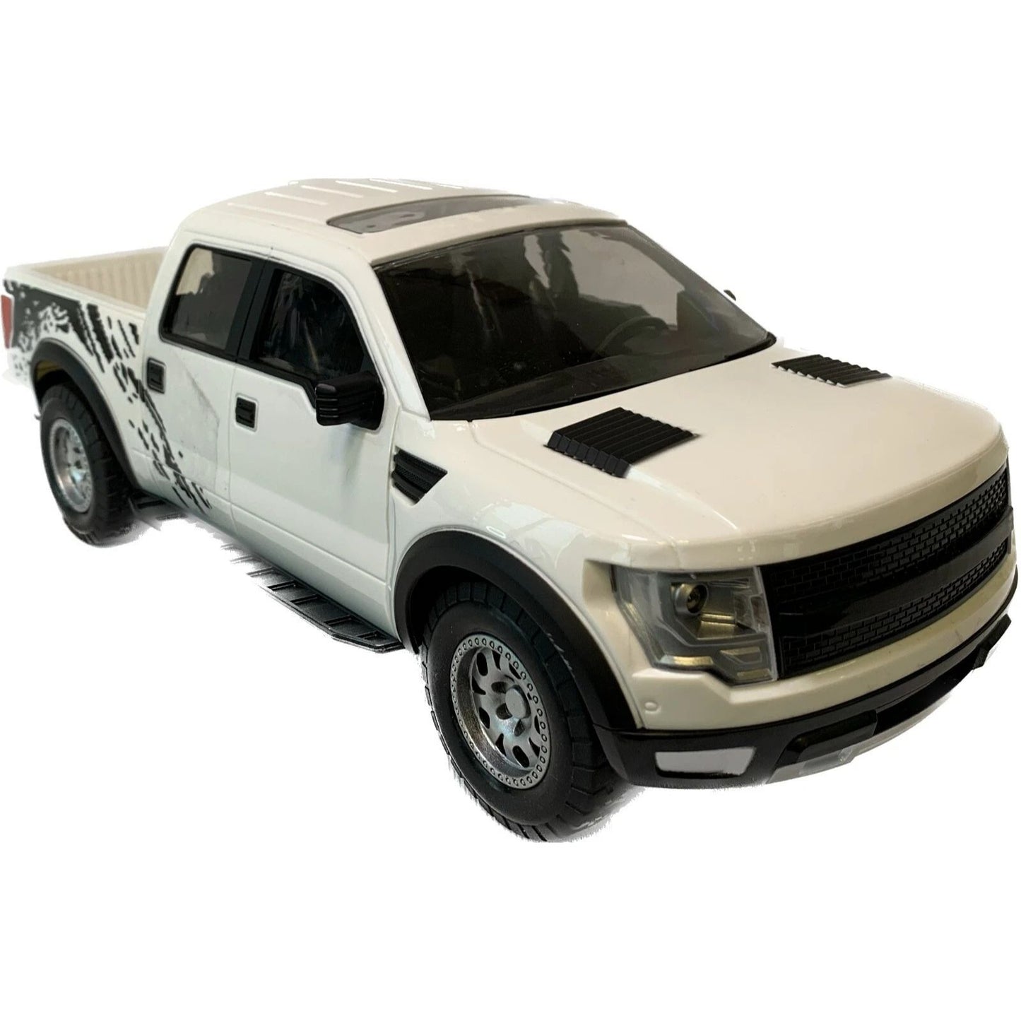 1:14 Scale Remote Control Rover Truck With Rechargeable Batteries 
